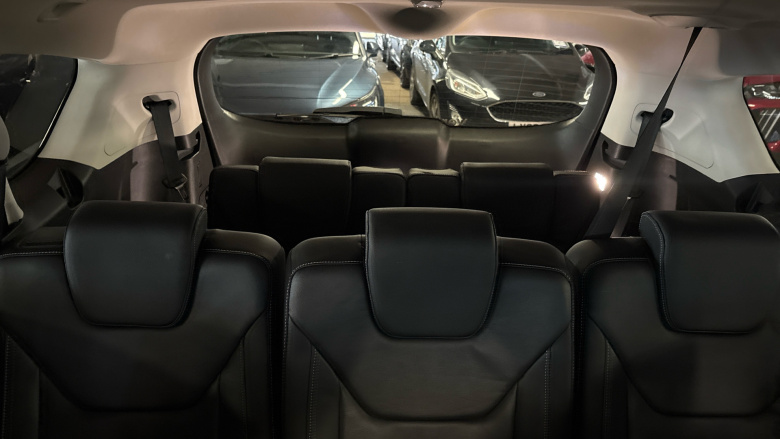 Ford S-MAX 2.5 FHEV 190 Titanium 5dr CVT Hybrid Estate